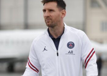 Messi y el PSG pisaron suelo belga para el debut, en busca de la ansiada Copa