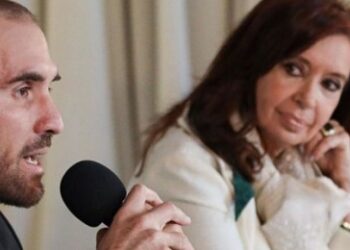 Cristina Kirchner sigue de cerca a través de Martín Guzmán las negociaciones con el FMI