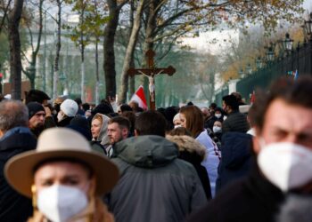 Austria vuelve este lunes al confinamiento total: la vacunación contra el coronavirus será obligatoria a partir de febrero