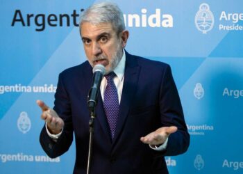 Aníbal Fernández: “Hay estúpidos que están adentro de las fuerzas de seguridad que actúan como mafiosos”