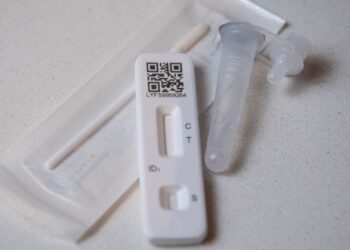 Autotest de coronavirus: el Gobierno define los detalles sobre las pruebas que en enero podrían estar disponibles en el país