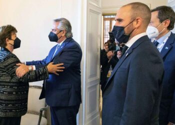 El FMI y la Argentina negociarán desde el lunes próximo la carta de entendimiento por la deuda