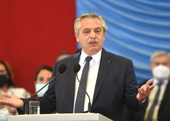 Alberto Fernández encabezó la ceremonia de egreso de los oficiales de las Fuerzas Armadas