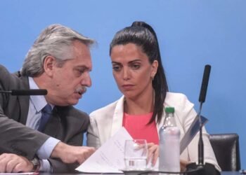 Tras el polémico viaje, Volnovich y Rodríguez intentan resistir, pero ya hay un candidato en el PAMI