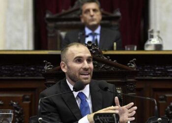 FMI: la reunión entre JxC y Martín Guzmán quedó para la semana próxima