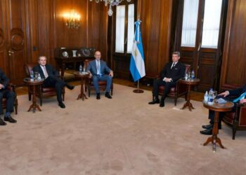 Entre diferencias internas y pase de facturas, anuncian cómo será la marcha K contra la Corte