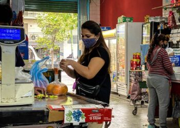 Tras renovar Precios Cuidados, Roberto Feletti va por la carne, el pan y los comercios de barrio