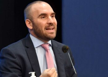 Martín Guzmán se queda en Rusia a negociar apoyo para conseguir más dólares del FMI