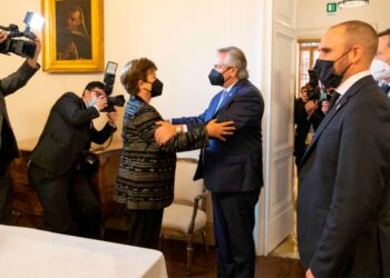 La aprobación del acuerdo con FMI activó una hoja de ruta para refinanciar la deuda de US$45.000 millones
