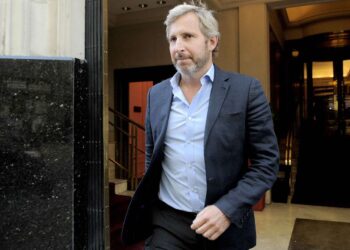 Piden citar a indagatoria a Rogelio Frigerio por irregularidades en operaciones inmobiliarias