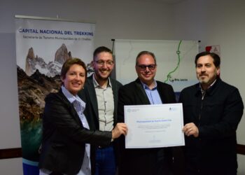 Reconocimiento a municipios de la provincia de Santa Cruz