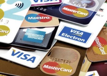 Turistas extranjeros ya pueden acceder al tipo de cambio dólar MEP al pagar con tarjetas