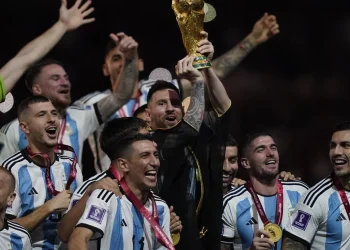 El Gobierno se mete otra vez en el fútbol y desconoce a quienes tienen los derechos de TV de la Selección