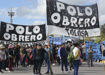 Tensión en el Puente Pueyrredón por una marcha piquetera