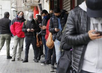 Cerró con una caída en el desempleo el 2023: la desocupación fue 5,7%