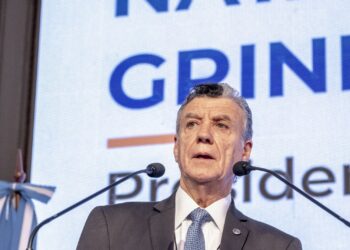 Ante empresarios, el presidente de la Cámara de Comercio pidió “conductas honorables” a quienes dirigen el país