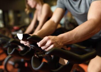 Los beneficios de la bicicleta fija: cuánto tiempo hay que usarla por día