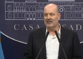 Sturzenegger presentó su programa de desregulación en un foro del FMI celebrado en Arabia Saudita