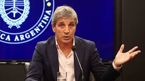 Luis Caputo confirmó que el Tesoro compró US$200 millones para reforzar las reservas del Banco Central