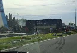 Dos camiones chocaron y se incendiaron en Zárate: hay cinco muertos