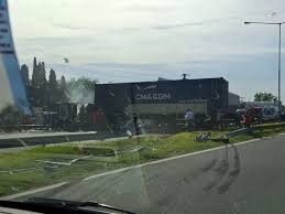 Dos camiones chocaron y se incendiaron en Zárate: hay cinco muertos