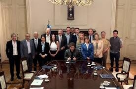 El Gobierno ya piensa en las sesiones ordinarias del Congreso y analiza los detalles de tres proyectos clave