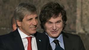 El Gobierno anunció un nuevo llamado a licitación por tubos de acero y buscó bajar la tensión con Techint