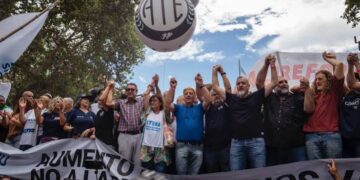 Un sector de la CGT propone un paro de 36 horas y la intervención del Estado en las obras sociales