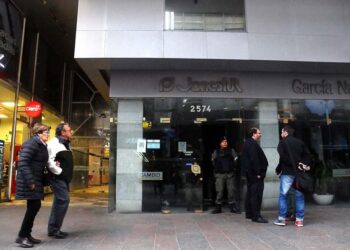 Avanza la causa contra una casa de cambio por supuestas operaciones de lavado vinculadas al entorno de Kirchner.