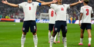 Inglaterra supera a México en un partido memorable y avanza a cuartos de final