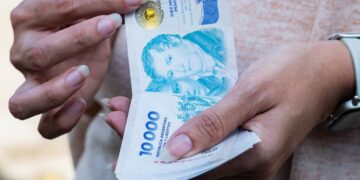 Más de un 60% de los argentinos afirma que sus ingresos no son suficientes para llegar al día 20 de cada mes
