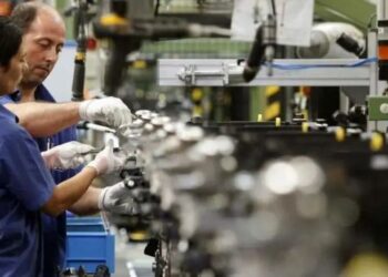 Se proyecta el cierre de más de 3000 empresas y la pérdida de 105.000 empleos en la industria para este año