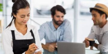 El mercado laboral enfrenta más desempleo, informalidad y menor creación de puestos formales