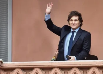 Milei volvió a la Casa Rosada y reunió al Gabinete en medio de la disputa por la agenda económica