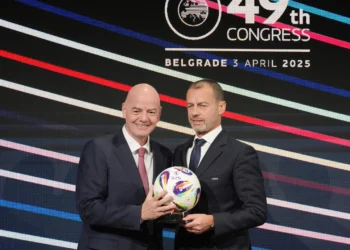 La UEFA contempla levantar la amenaza de boicot a la FIFA mientras Italia retira su apoyo a Infantino