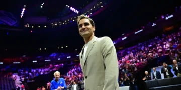 Las lágrimas de Roger Federer en el Salón de la Fama y la frase sobre Mirka que lo terminó de quebrar: “Ella y yo nos tomamos de la mano y atravesamos paredes”