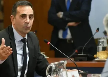 Salario mínimo de $1 millón: a cuántos trabajadores alcanzaría y por qué su impacto sería limitado