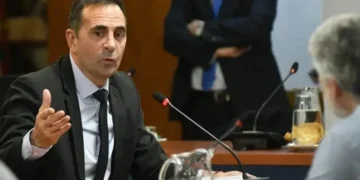 Salario mínimo de $1 millón: a cuántos trabajadores alcanzaría y por qué su impacto sería limitado