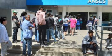 ANSES: quiénes cobran este martes 18 de agosto y cuáles son los montos actualizados