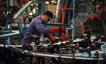 La economía muestra señales contrapuestas: cae el consumo mientras mejoran algunos indicadores financieros