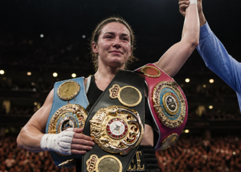 Katie Taylor cierra su carrera con una victoria histórica ante 80 mil espectadores