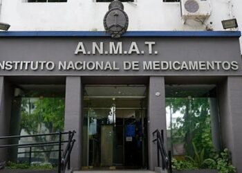 La Anmat prohíbe la comercialización de productos de limpieza de una marca por falta de registros