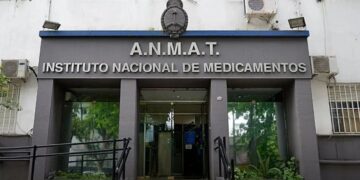 La Anmat prohíbe la comercialización de productos de limpieza de una marca por falta de registros