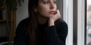 El enigma del ‘estoy bien’: respuestas que ocultan realidades emocionales complejas