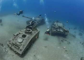 Hundieron 100 tanques en el golfo de México en 1994: hoy sirven de arrecifes artificiales