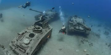 Hundieron 100 tanques en el golfo de México en 1994: hoy sirven de arrecifes artificiales