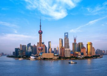 Tenistas argentinos brillan en Shanghai: triunfos de Tirante, Cerúndolo, Báez y Carabelli