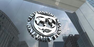 El FMI pidió revisar las exenciones del IVA y redujo su pronóstico de crecimiento para Argentina