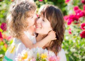 Día de la Madre: frases emotivas para enviar a mamá por WhatsApp