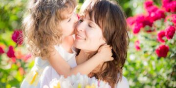 Día de la Madre: frases emotivas para enviar a mamá por WhatsApp